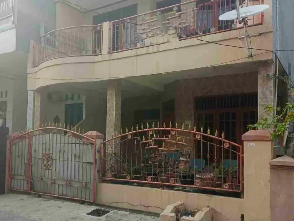 Rumah 2 lantai harga murah dibawah pasar SHM siap huni bebas banjir di kota harapan indah, pejuang medan Satria bekasi