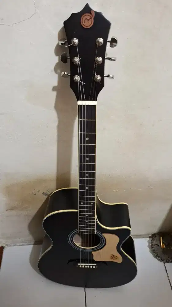 Gitar Akustik Mandalika