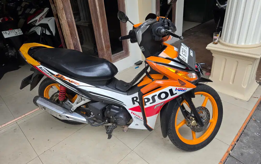 Blade 125 fi repsol 2014.  GBM