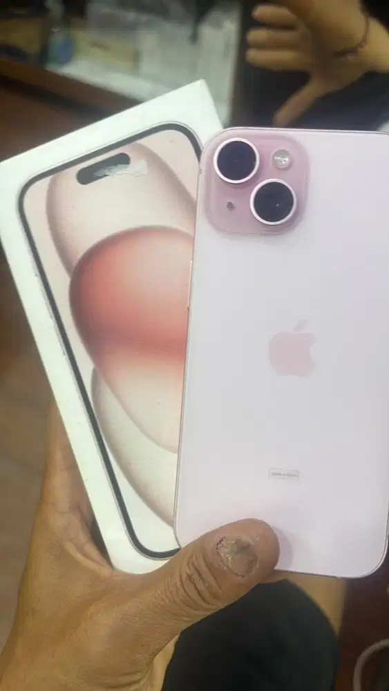 Jual iphone 15 besic 128 seken ibox