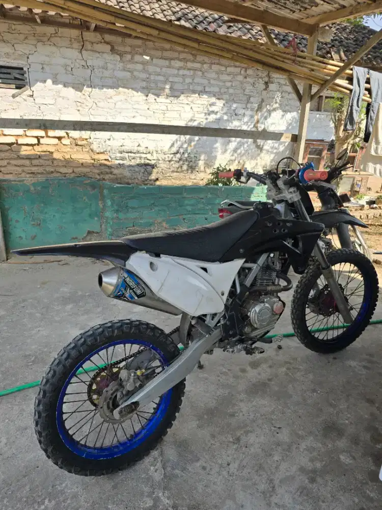 KAWASAKI KLX 150