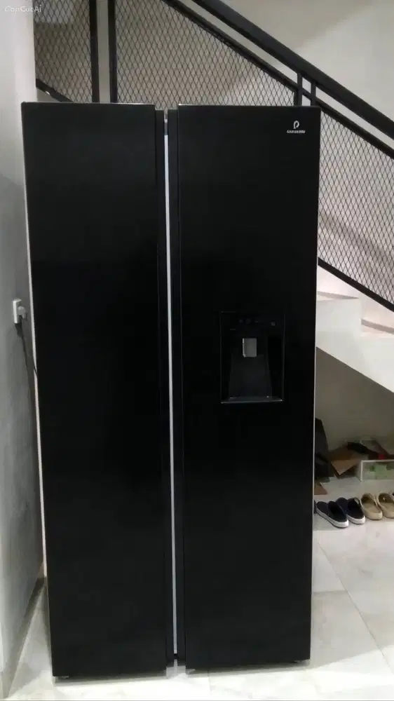 Dijual kulkas Polytron side by side dengan dispenser