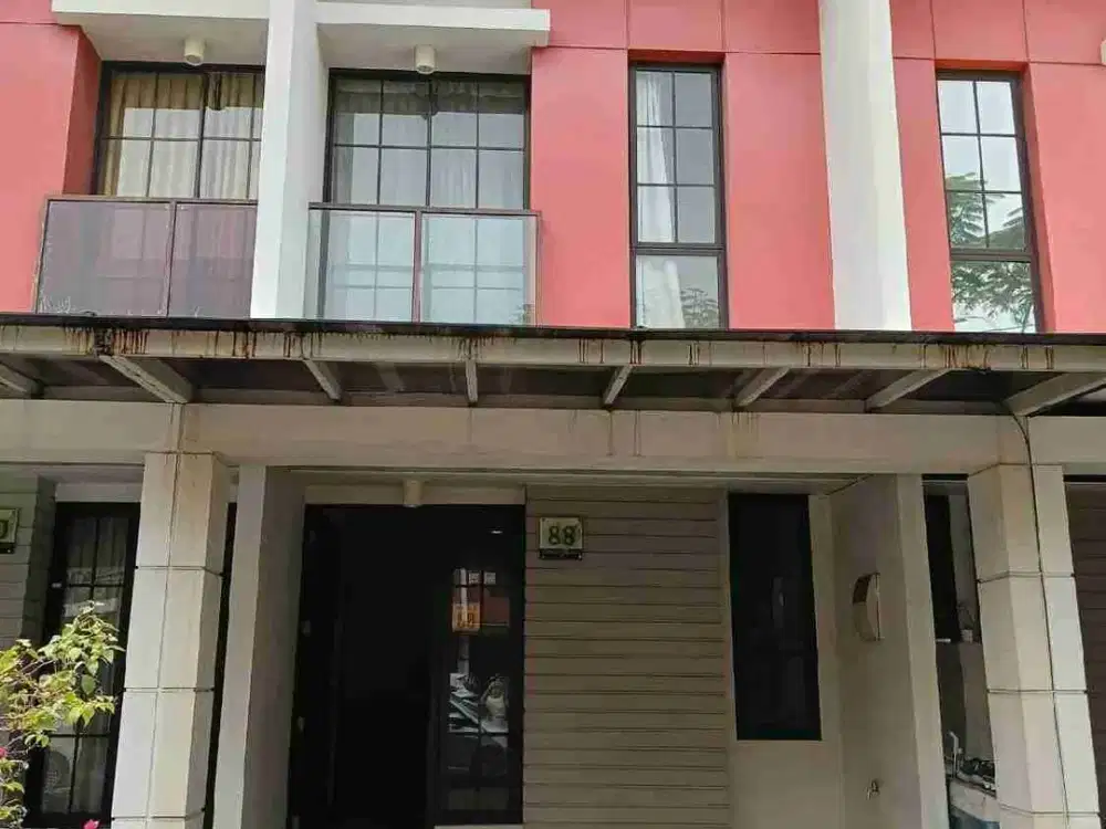 DISEWAKAN RUMAH GREEN VILLAGE CIPONDOH