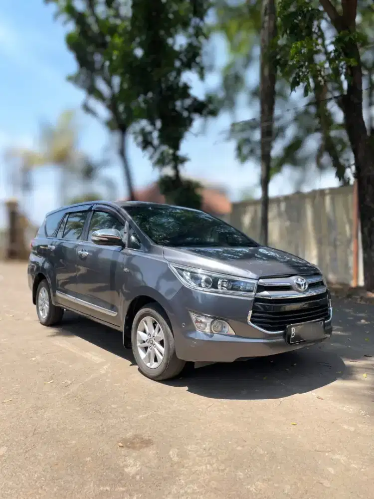 Toyota Innova 2.0 Q AT 2017 Captenseat Abu-abu