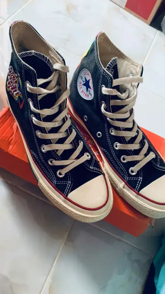 Jual sepatu Converse warna hitam sz 38
