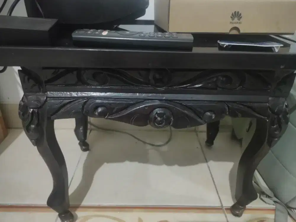 Meja samping kecil cocok untuk pajangan Jual Cepat