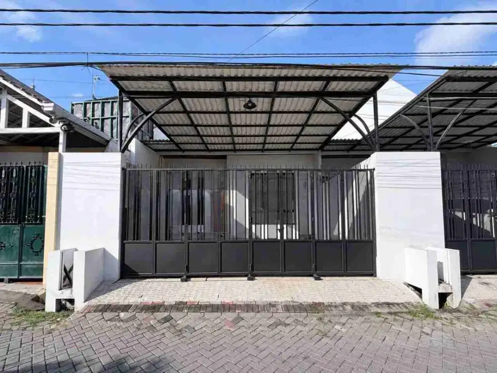 LEBAK BARU GRESS ‼ Rumah 2 Lantai Surabaya Timur Carport 2 Mobil