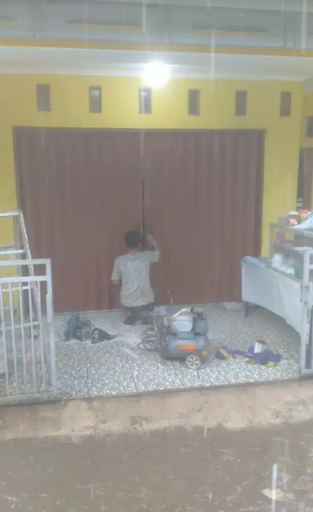 PINTU WARUNG BAHAN TAHAN KARAT