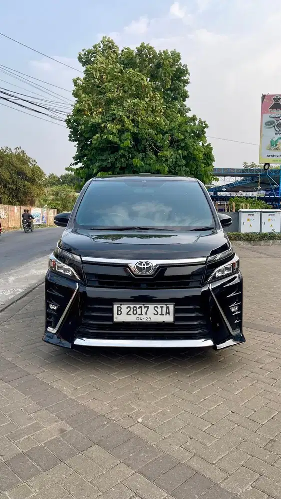 toyota VOXY 2019