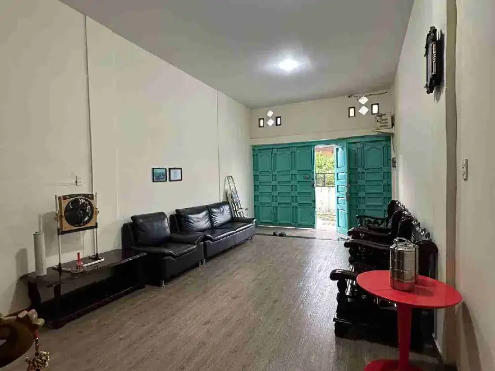 Townhouse siap huni terawat + tanah samping daerah katamso