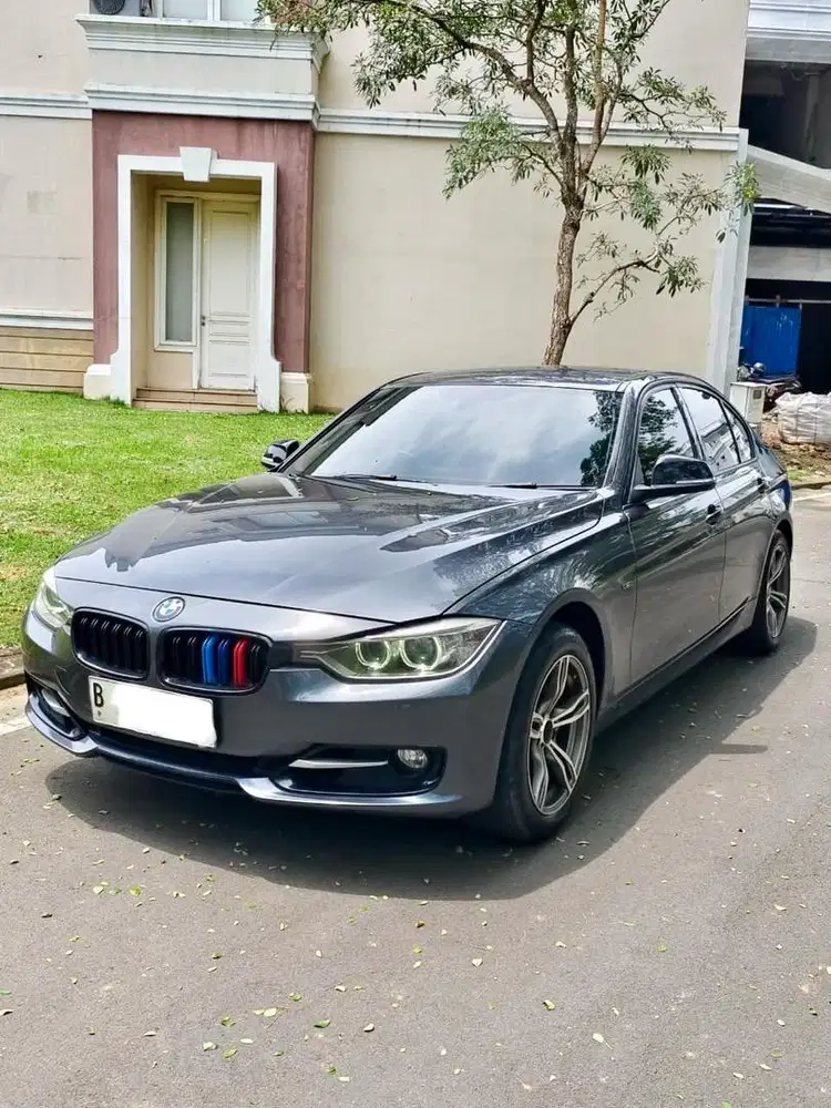 ORIGINAL! BMW 320i F30 Sport 2013 N20 B4B Akrapovic