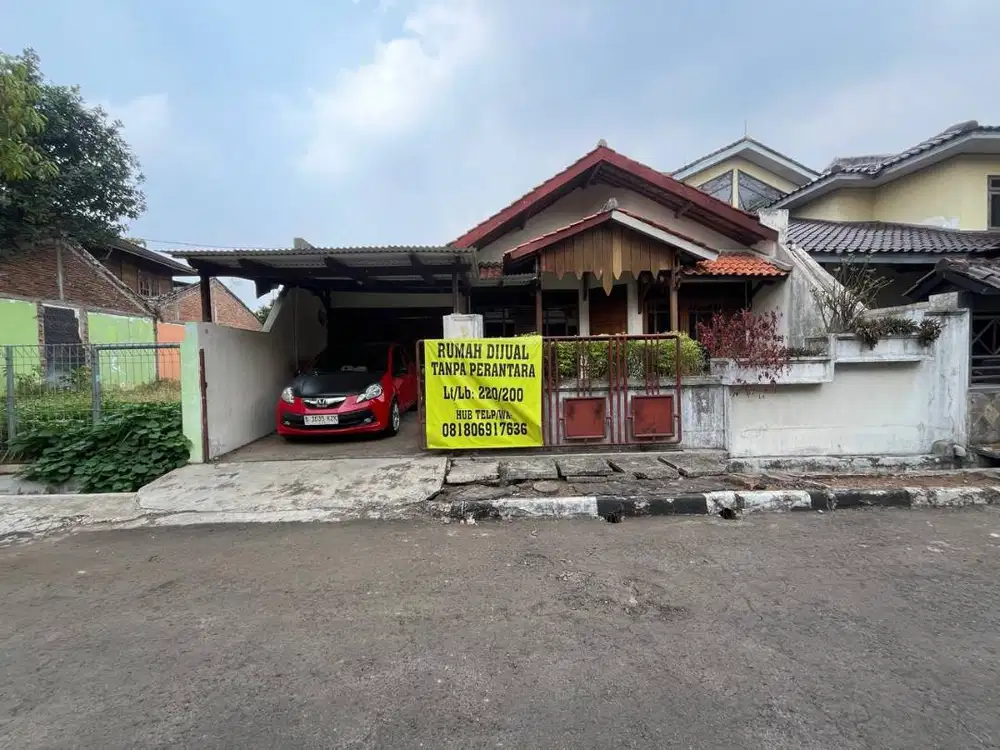 BULOG 1 RUMAH 2 LANTAI! TANAH LUAS 220 M², SHM, HARGA NEGO