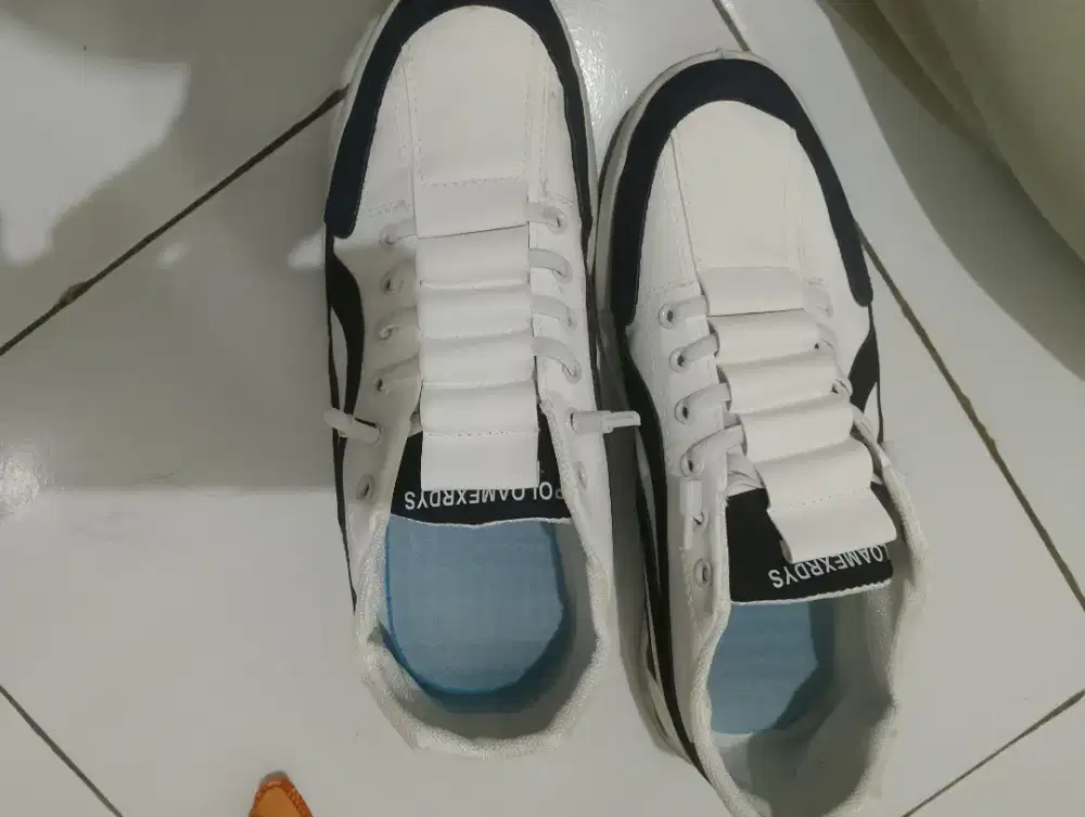 Dijual sepatu laki laki