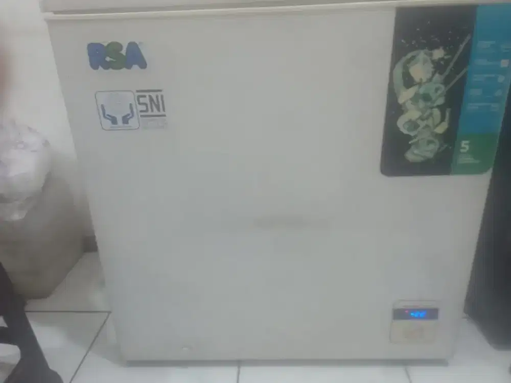 Di jual frezer ukuran 200 liter