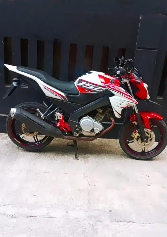 Yamaha Vixion Lengkap siap pakai mesin jos pemakaian bapak-bapak