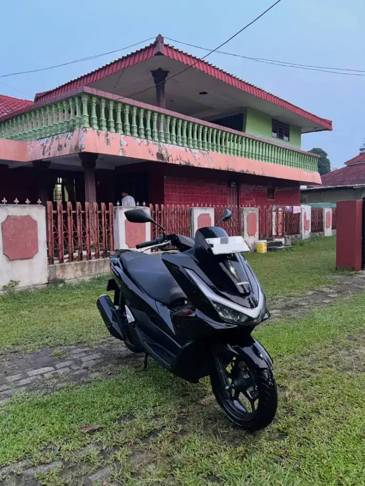 Honda pcx tahun 2025