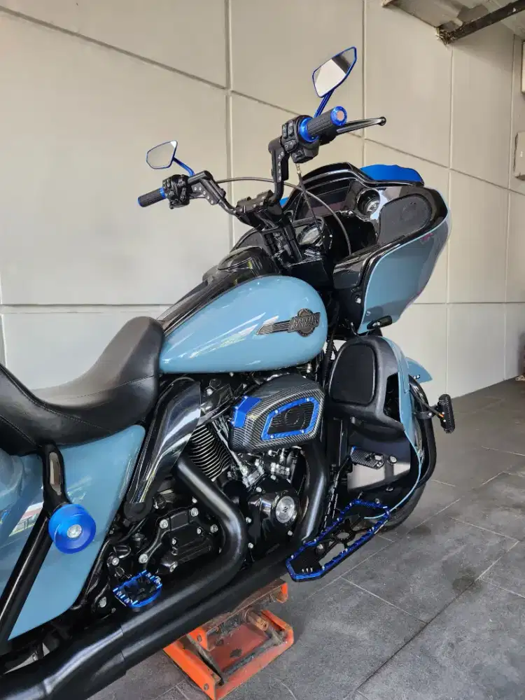 Road glide ultra 2024