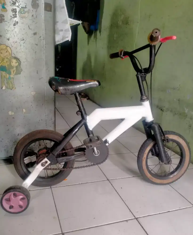 Sepeda anak exotic UK 12