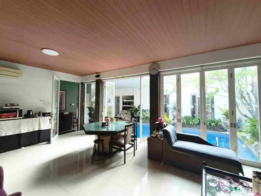 EDISI BU‼Rumah Pakuwon City 2 Lantai ada Pool