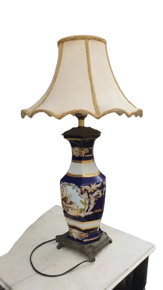 Lampu Meja Davinci
