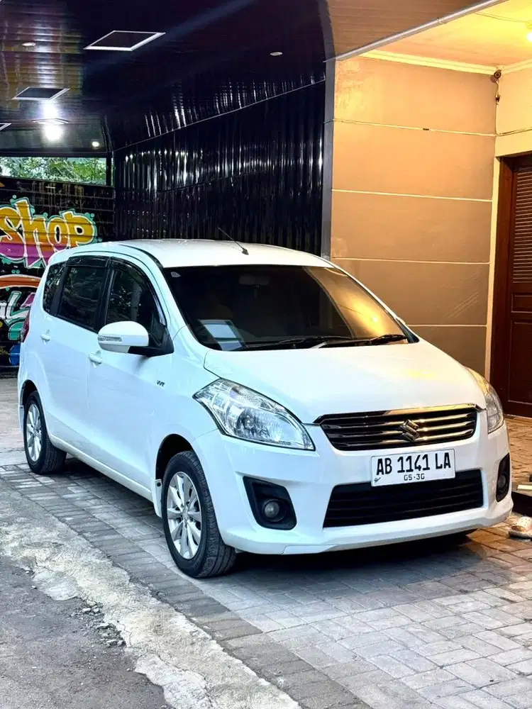 ERTIGA 1.4 GL M/T TAHUN 2015 WARNA PUTIH