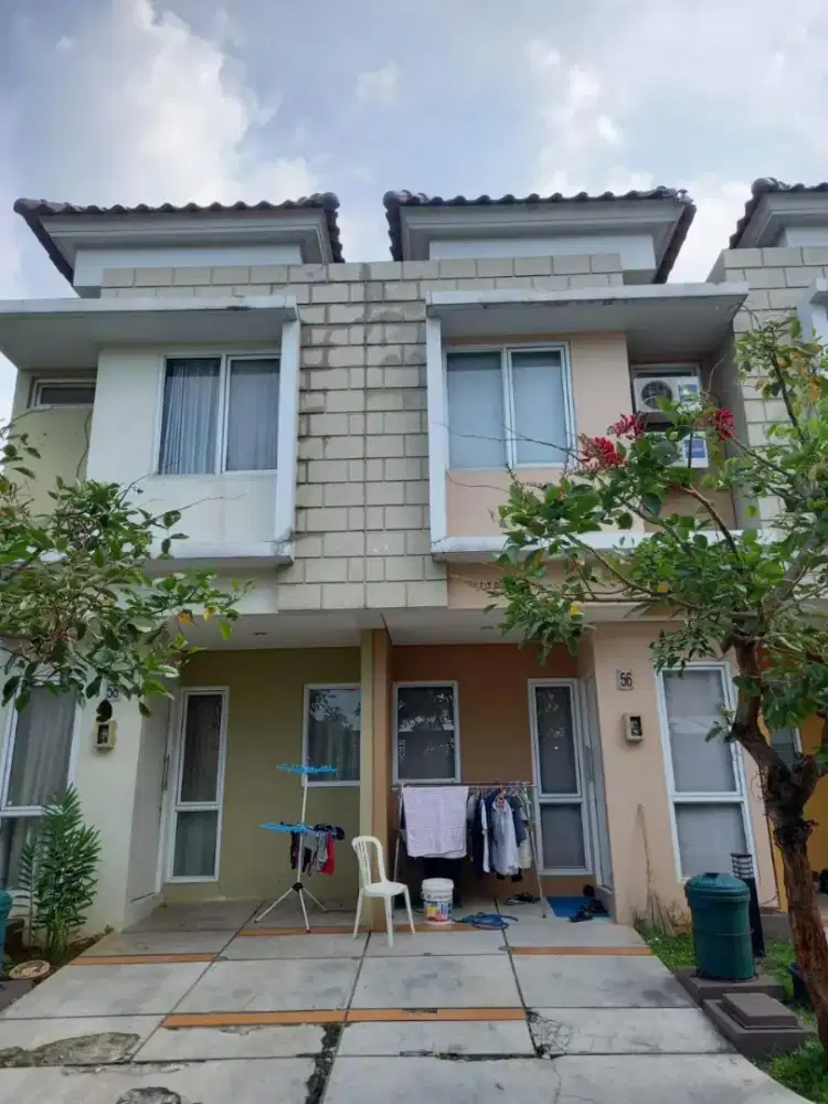 Rumah di summarecon serpong virginia village
