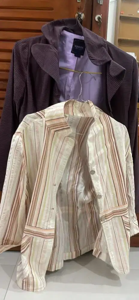Preloved blazer wanita ukuran M