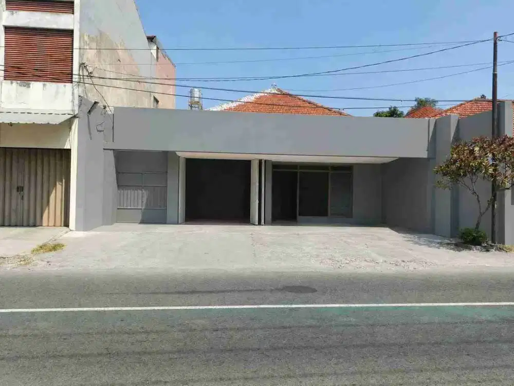 Di sewakan rumah lega 250 m2 di solo kota bisa untuk usaha