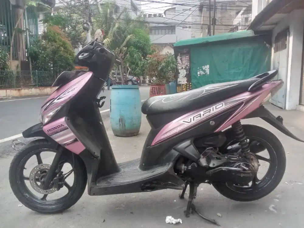 HONDA VARIO 110 THN 2009 MERAH MUDA MESIN BAGUS SURAT LENGKAP