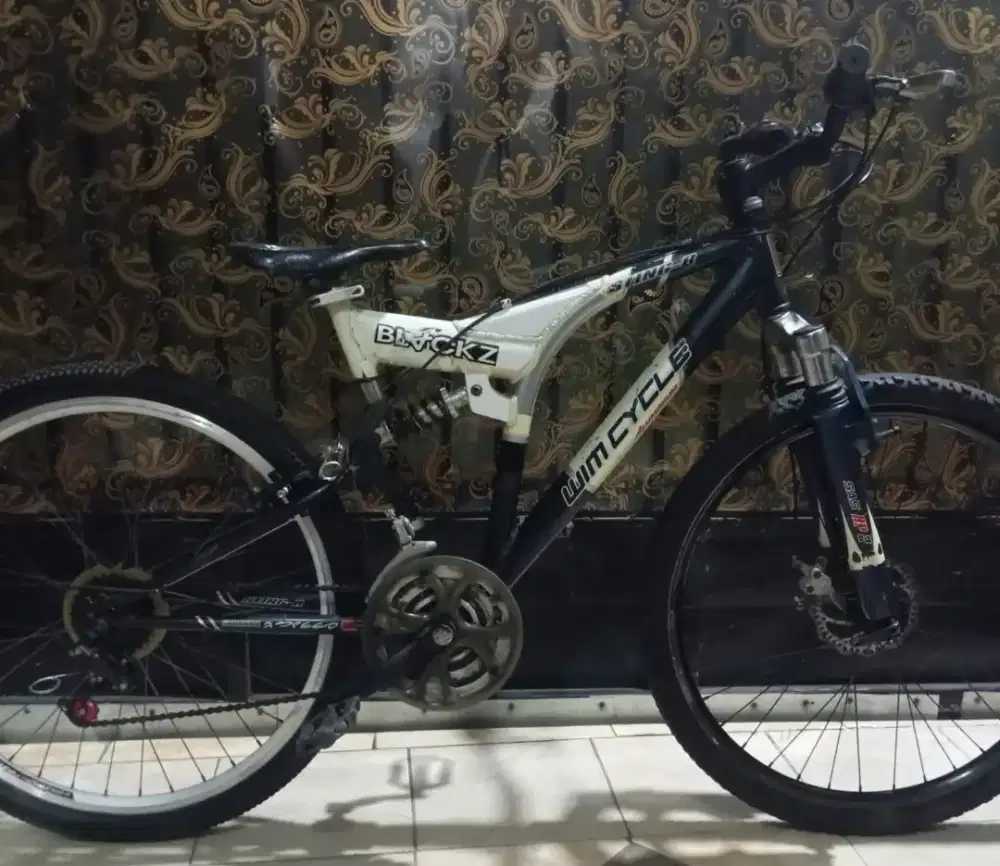 Dijual sepeda MTB gunung masih bagus murah meriah