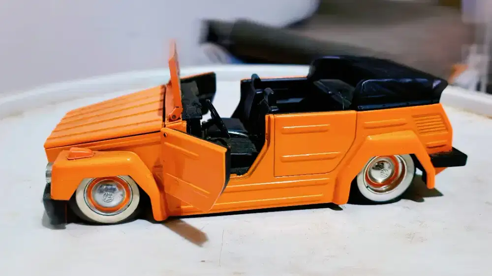 Jada Toys V-Dubs 1973 Volkswagen Mehrzweckwagen