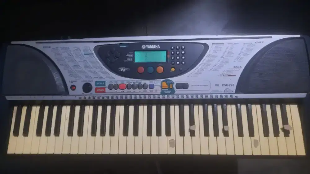 Keyboard YAMAHA PSR-240 Normal Berfungsi Suara mewah