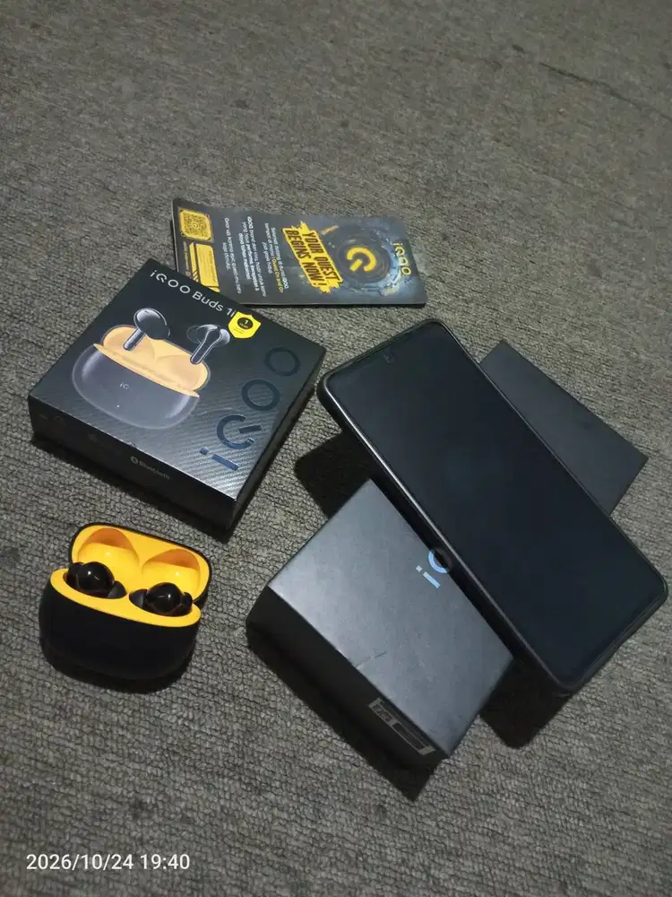 HP iqoo neo 10 ram 16 second