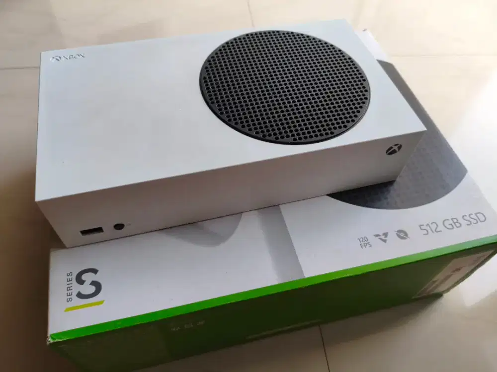 Xbox series S 512 GB putih
