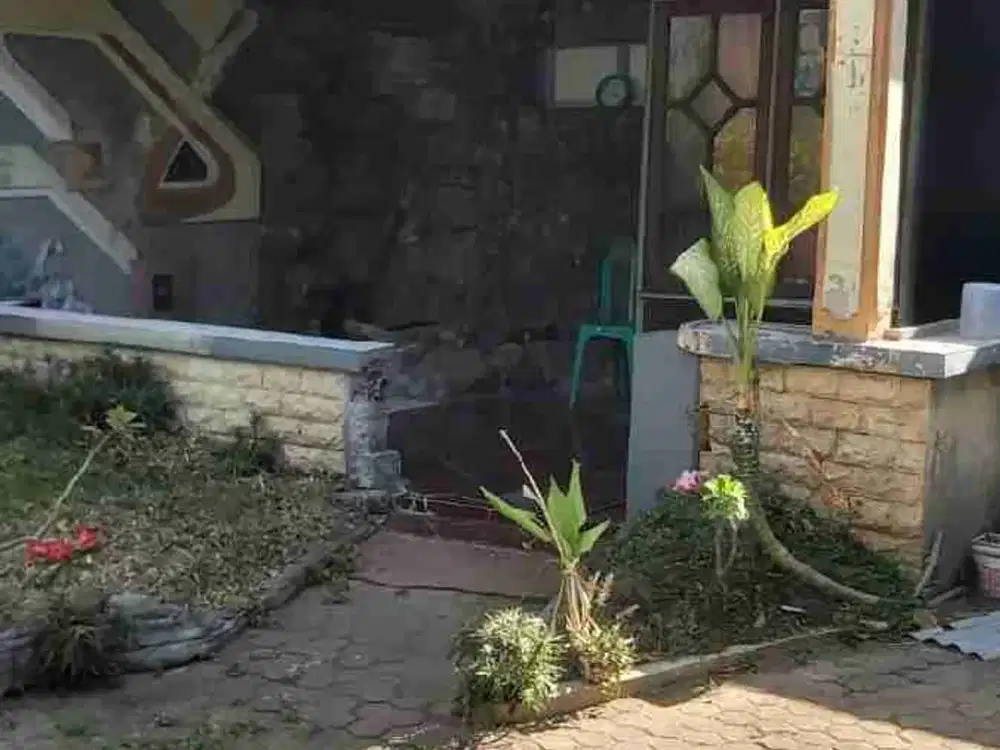 Dijual/ Disewakan Rumah di Menur