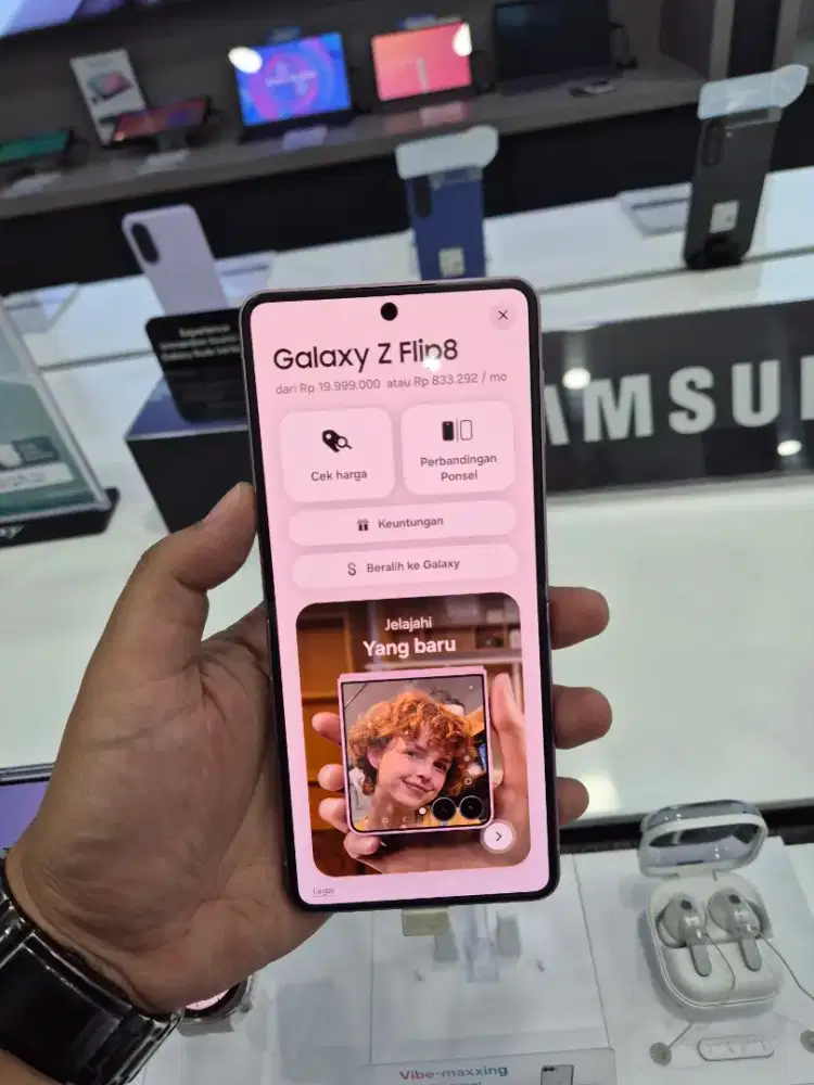 GALAXY Z FLIP 8