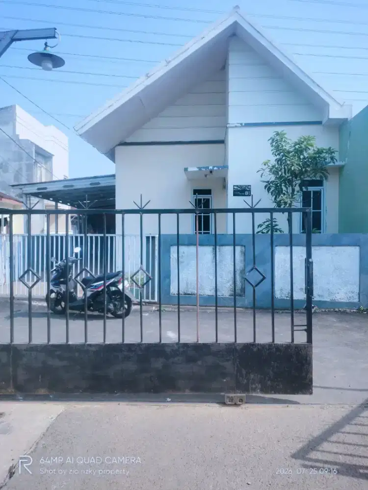 Rumah second dijual 400jt dkt stasiun Depok lama