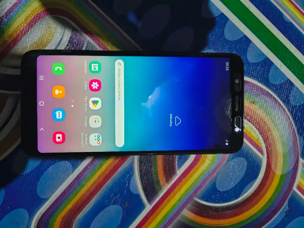 Samsung a6+ plus minus