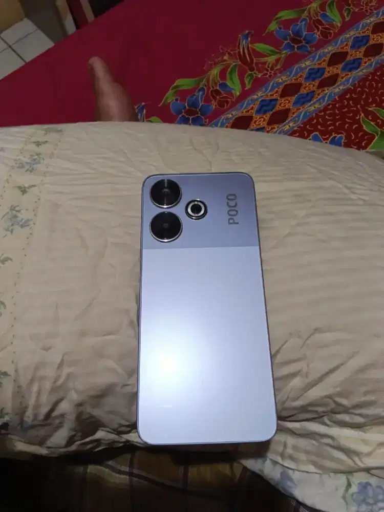 Xiaomi Poco M6 ram 8/256 hp sama fast charger Xiaomi ori 33W