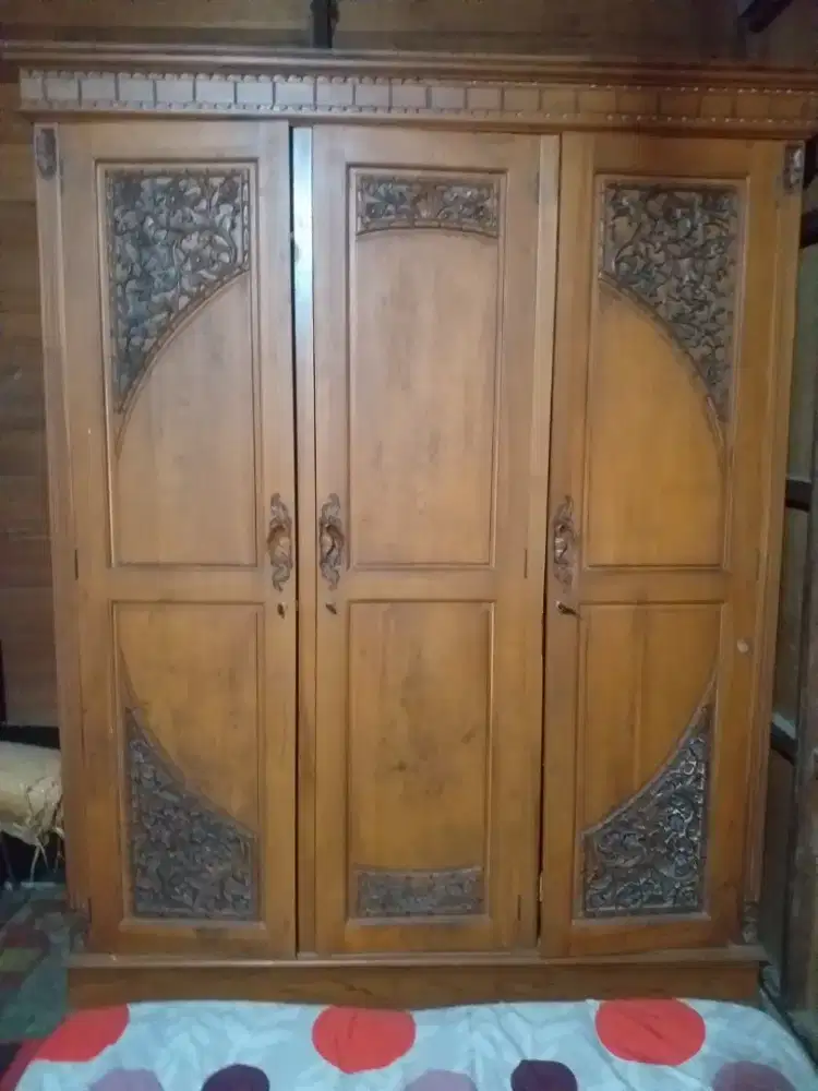 Jual lemari kayu jati