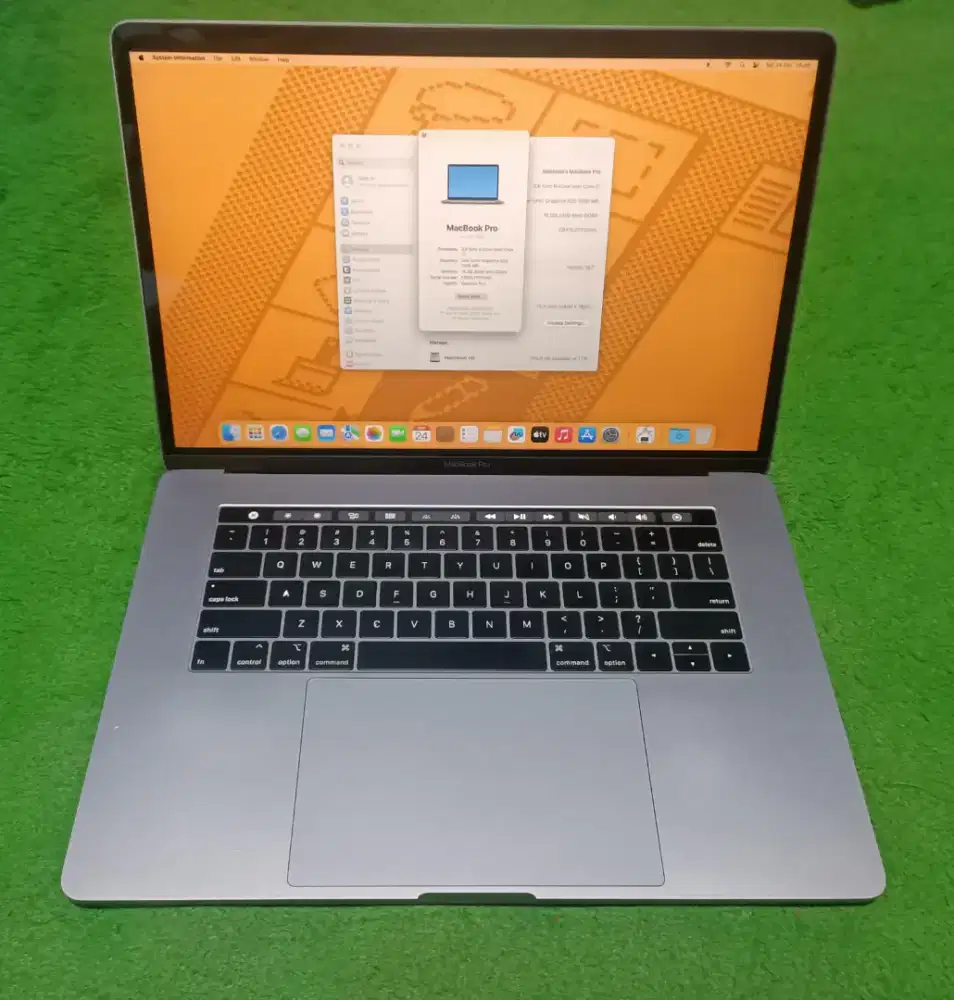 MacBook Pro 2018 15inch i7 16/1 TB Grey Touchbar Dual VGA Murah
