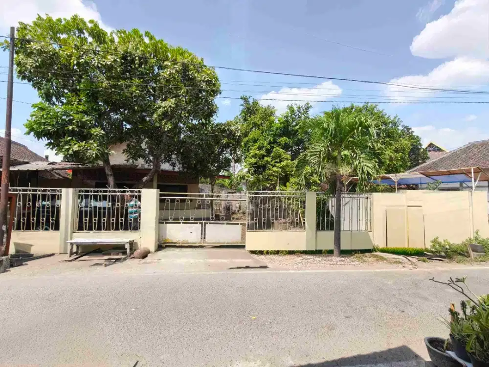 Rumah Hitung Tanah Di Gilingan Banjarsari dekat Masjid Sheik Zayed Solo