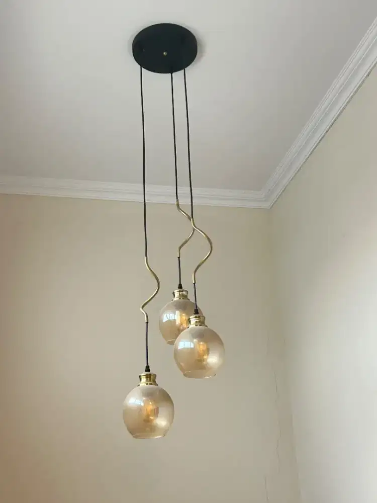 Lampu Gantung Informa 3 Lampu - Like New, Elegan & Minimalis