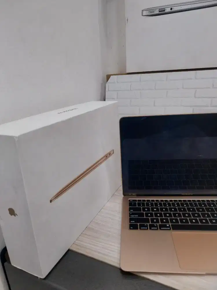 Macbook Air 2019 8Gb/128 Gb