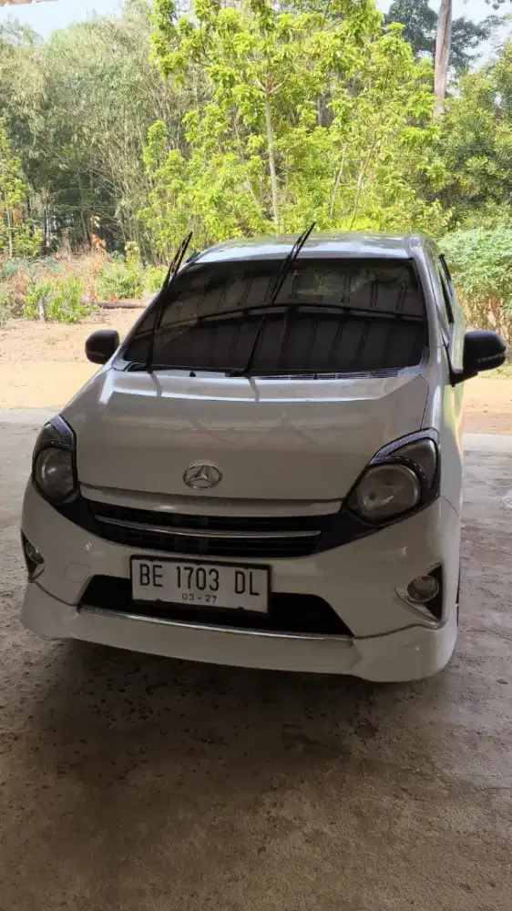 Ayla tipe X M/T 1.0