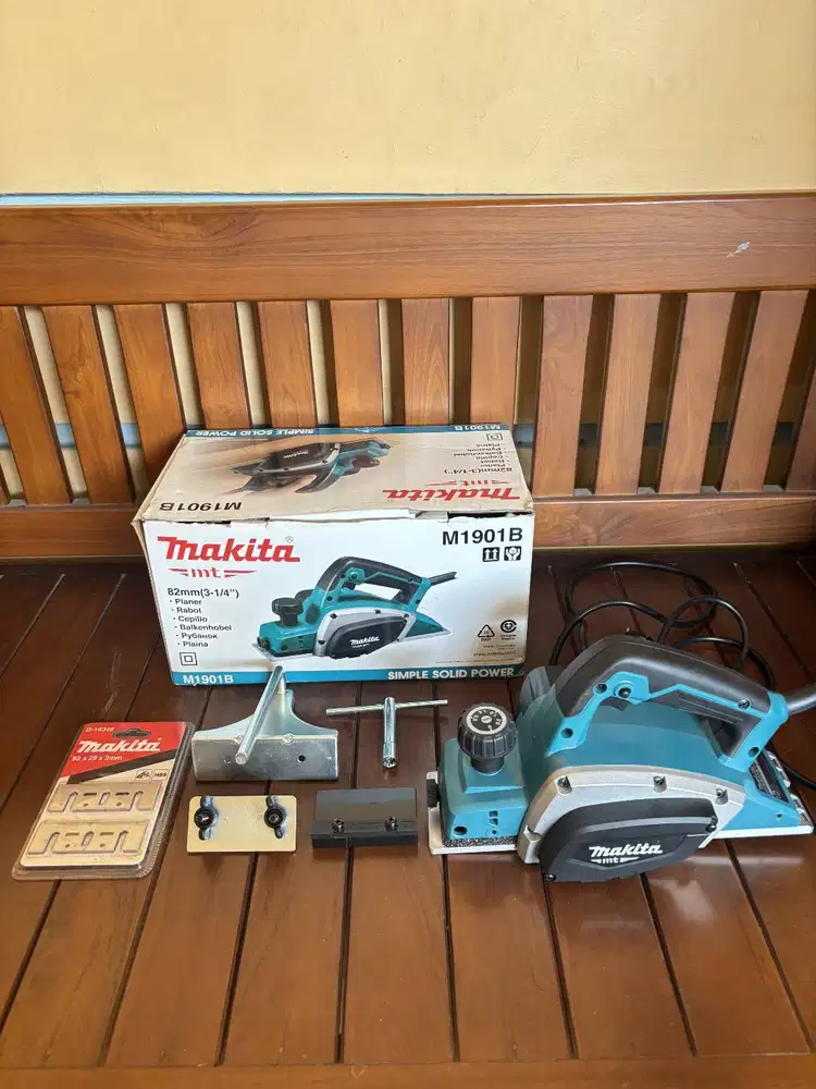 Mesin serut Ketam Planner Makita M1901B Fullset Dapat 2 Mata Serut..