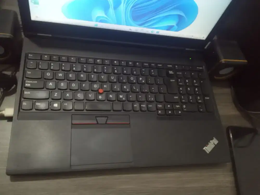 2 Laptop Lenovo core i3 dan i5