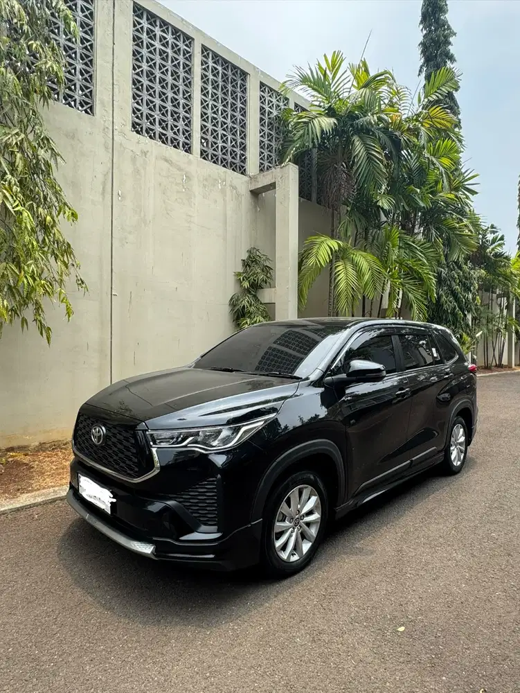 Toyota Innova Zenix V Hybrid Modellista