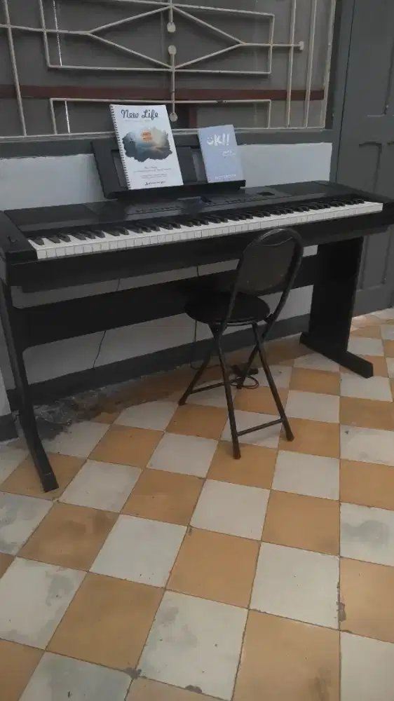 Jual murahh bisa nego Piano/keyboard Yamaha DGX-660