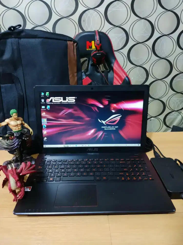 ASUS X550IK-300 atau biasa disebut BABY ROG VRAM 4Gb [Super Gaming]